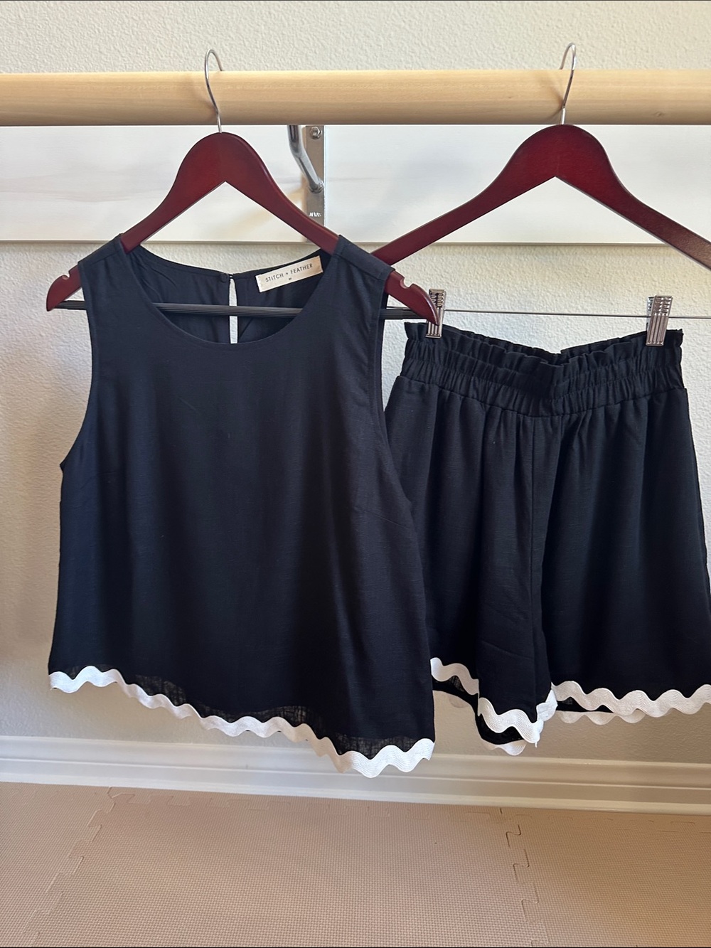 Black Scallop Hem Tank & Shorts Set